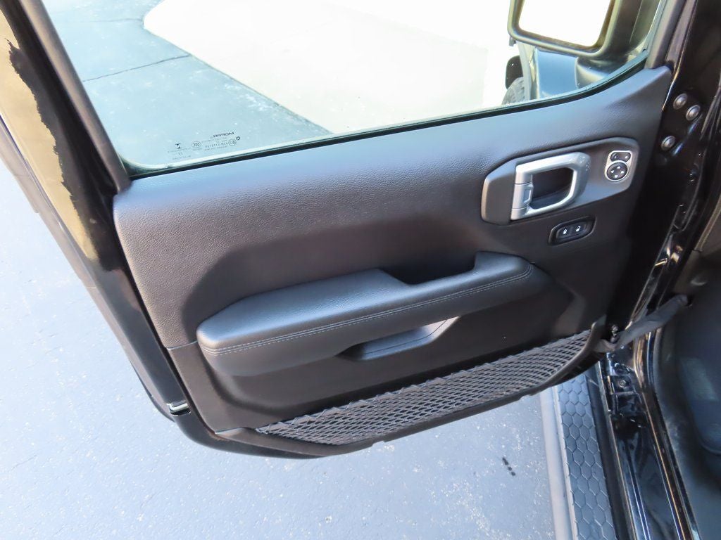 2023 Jeep Wrangler 4-Door Sahara Altitude