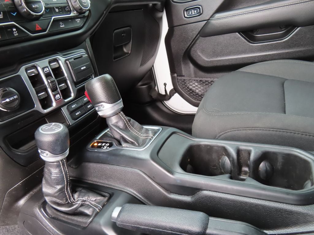 2023 Jeep Wrangler 4-Door Sahara