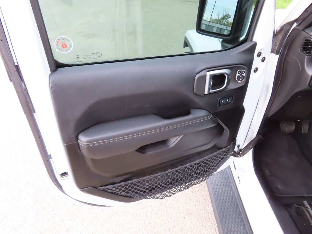 2023 Jeep Wrangler 4-Door Sahara