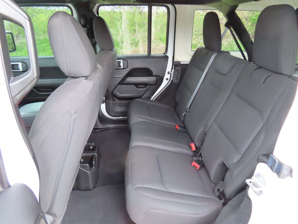 2023 Jeep Wrangler 4-Door Sahara