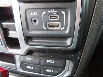 2023 Jeep Wrangler 4-Door Sahara