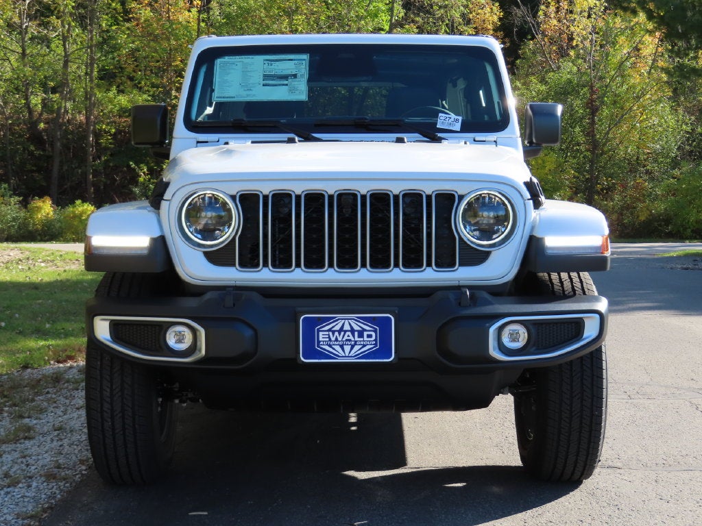 2027 Jeep Wrangler WRANGLER 4-DOOR SAHARA