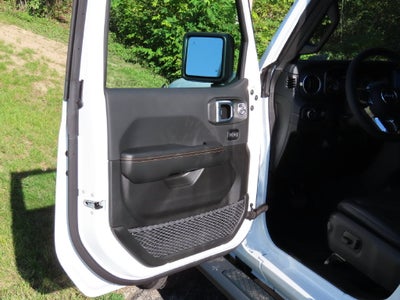 2027 Jeep Wrangler WRANGLER 4-DOOR SAHARA