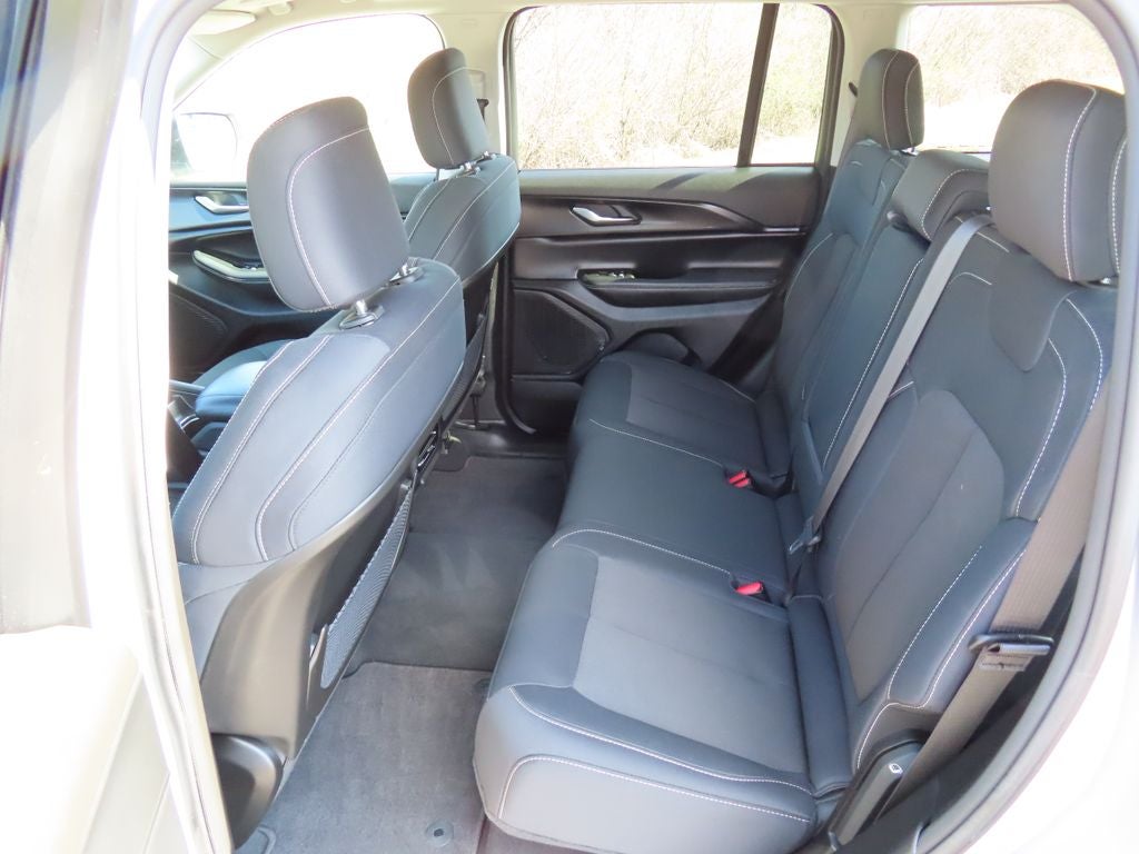 2024 Jeep Grand Cherokee Laredo X 4x4