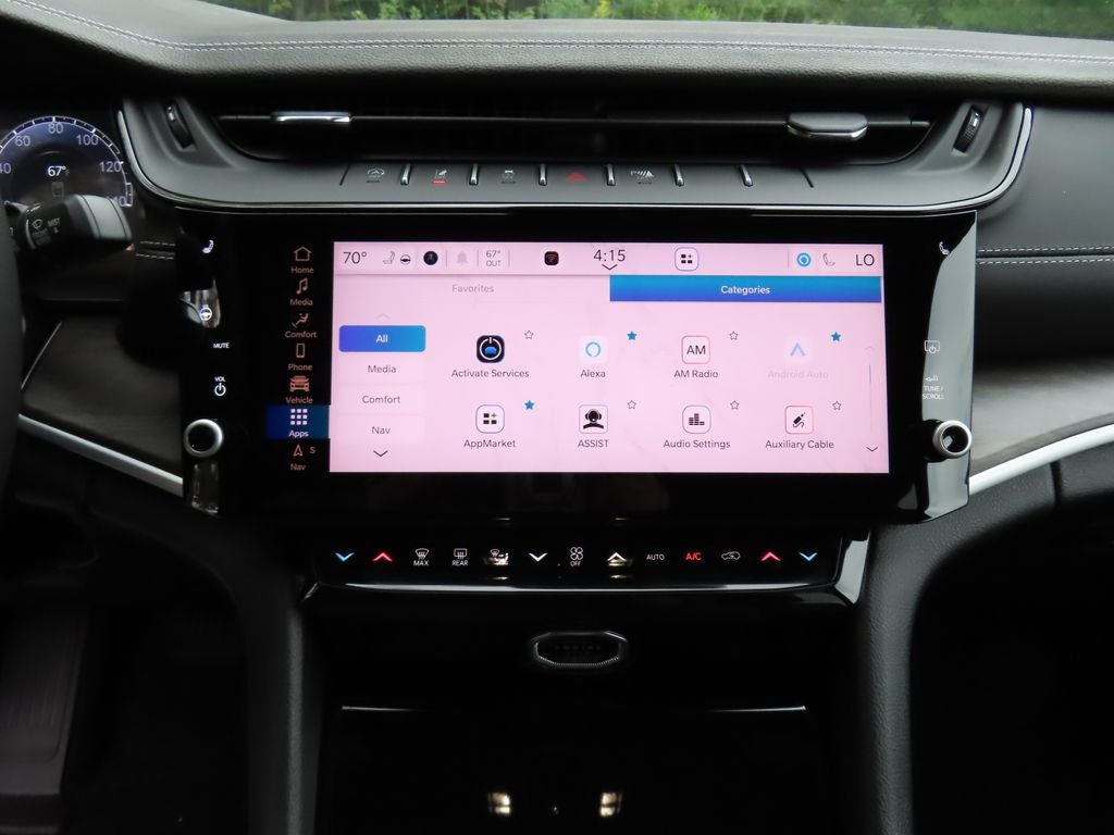 2027 Jeep Grand Cherokee Laredo Altitude
