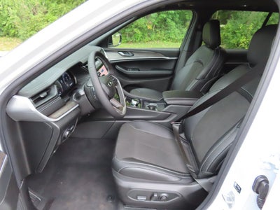 2027 Jeep Grand Cherokee GRAND CHEROKEE LAREDO ALTITUDE 4X4