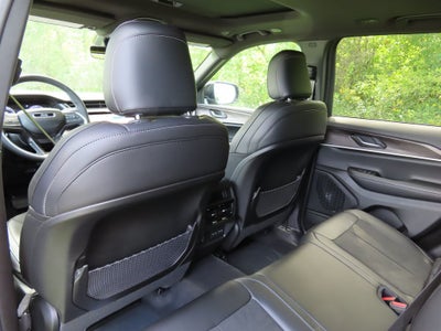 2027 Jeep Grand Cherokee Laredo Altitude