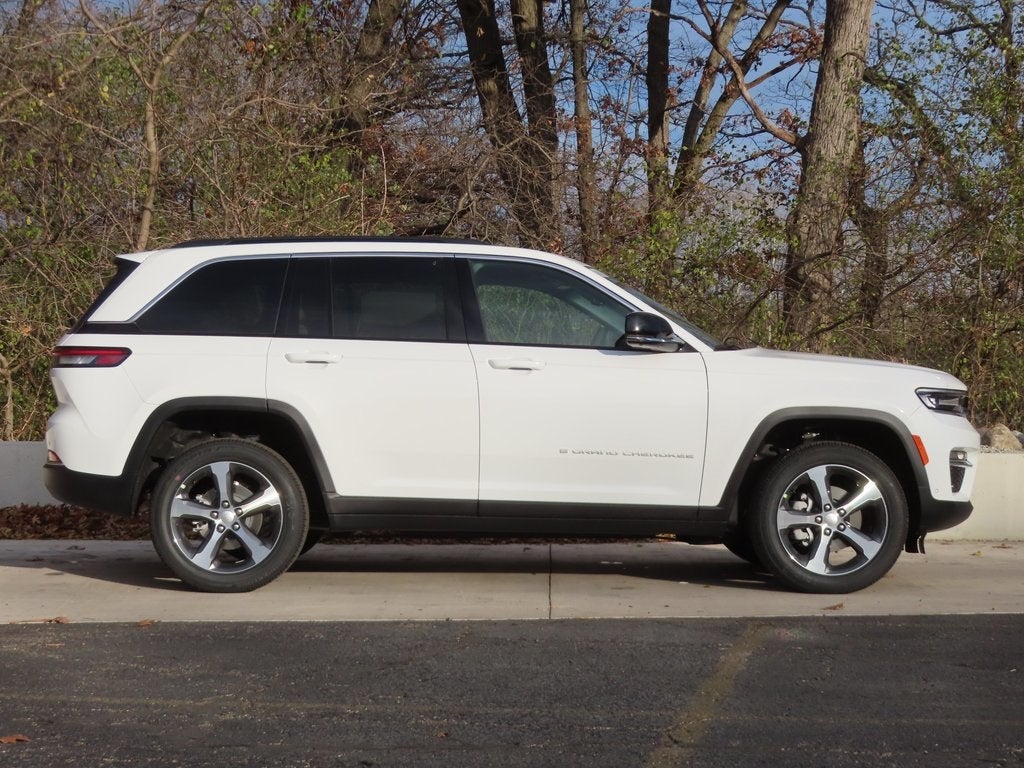 2025 Jeep Grand Cherokee GRAND CHEROKEE LIMITED 4X4