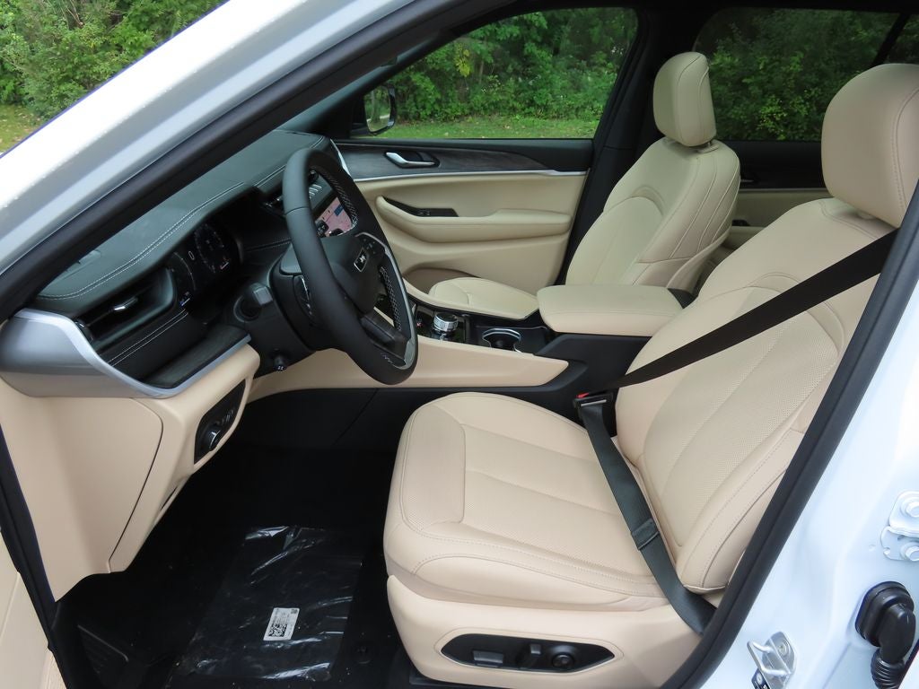 2027 Jeep Grand Cherokee Limited