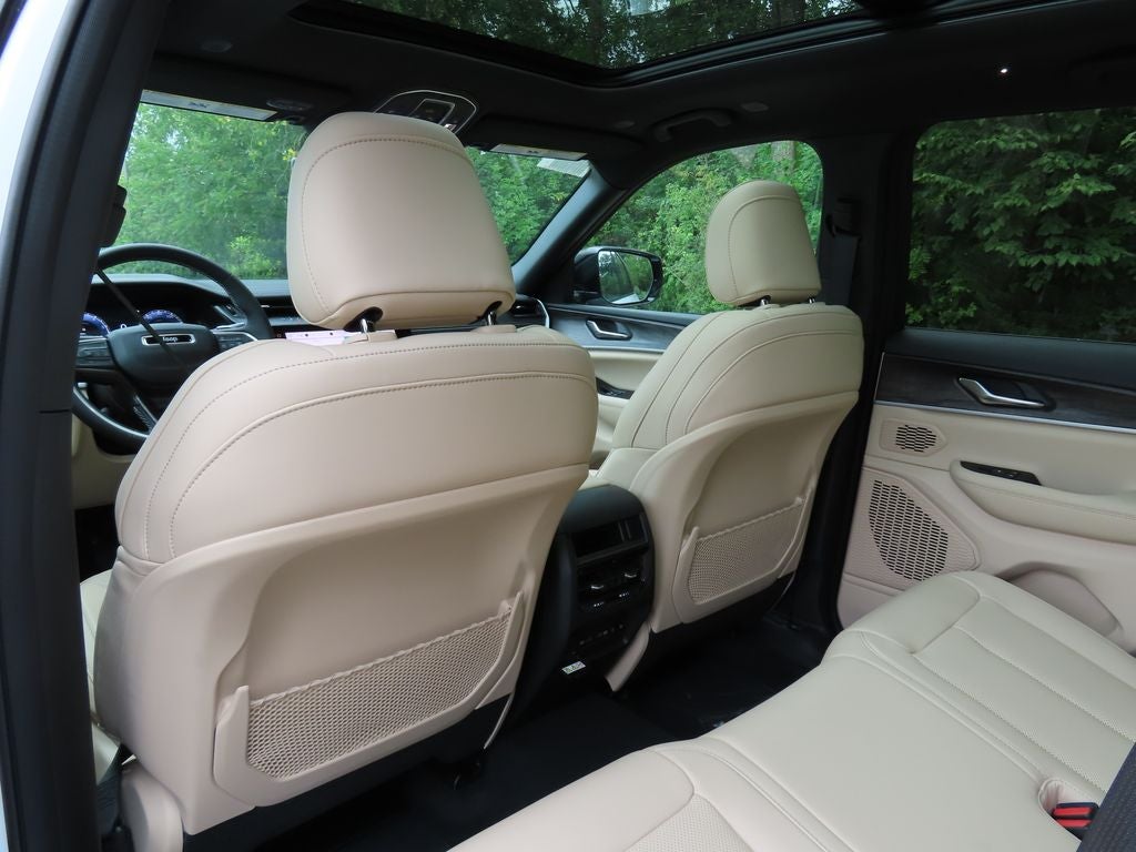 2027 Jeep Grand Cherokee Limited