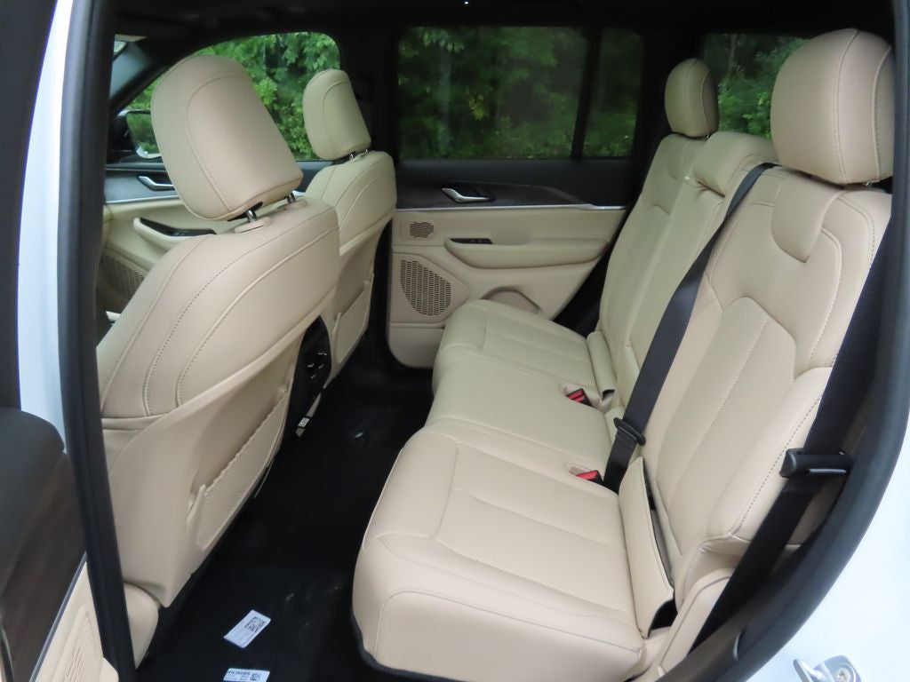 2027 Jeep Grand Cherokee Limited