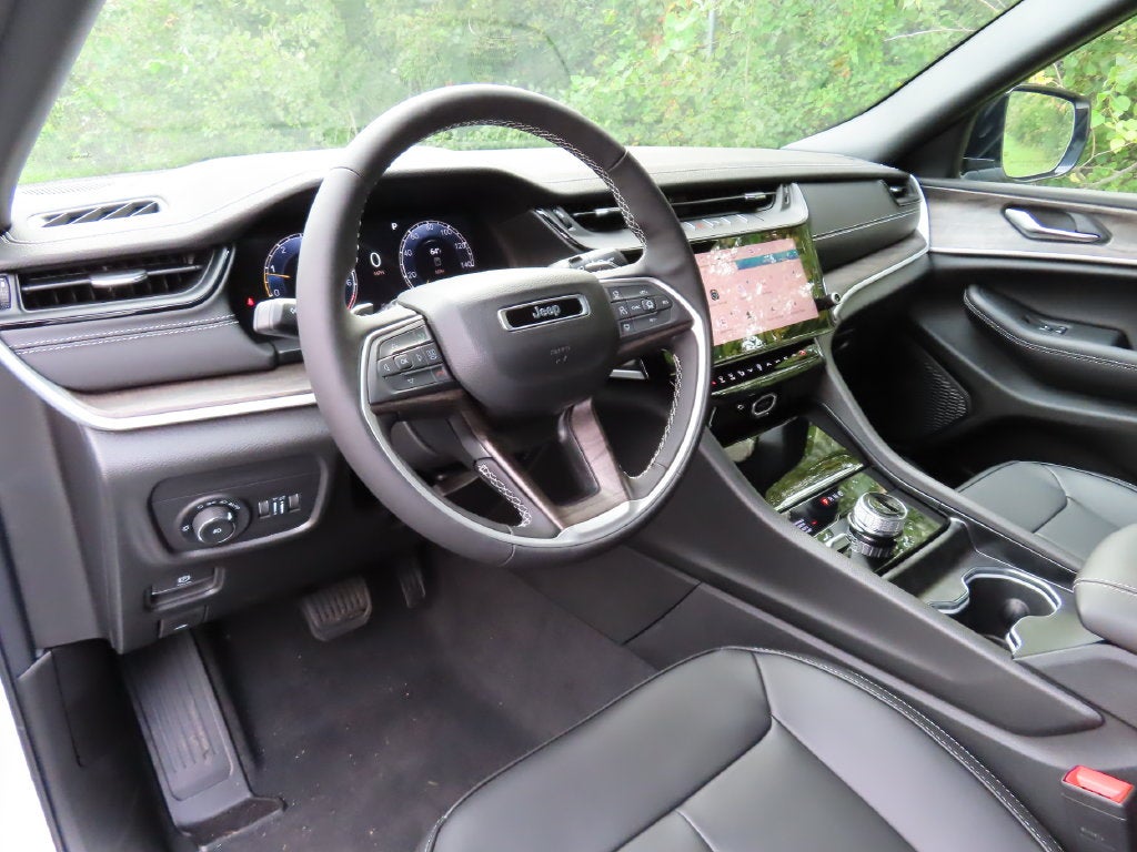 2027 Jeep Grand Cherokee GRAND CHEROKEE LIMITED 4X4