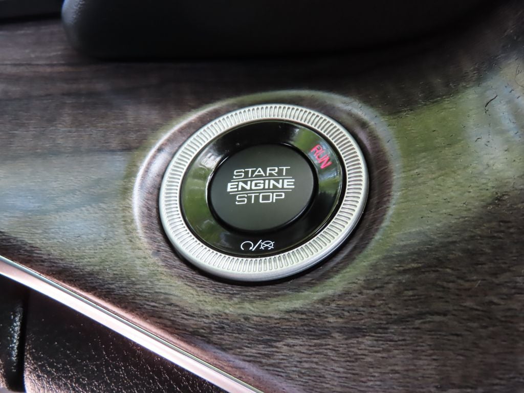 2023 Jeep Grand Cherokee Overland 4x4