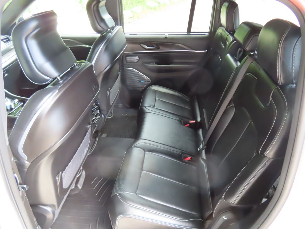 2023 Jeep Grand Cherokee Overland 4x4