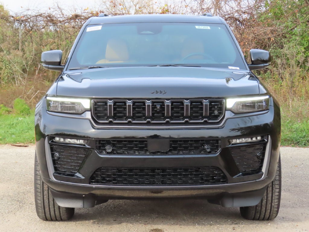 2027 Jeep Grand Cherokee GRAND CHEROKEE SUMMIT 4X4