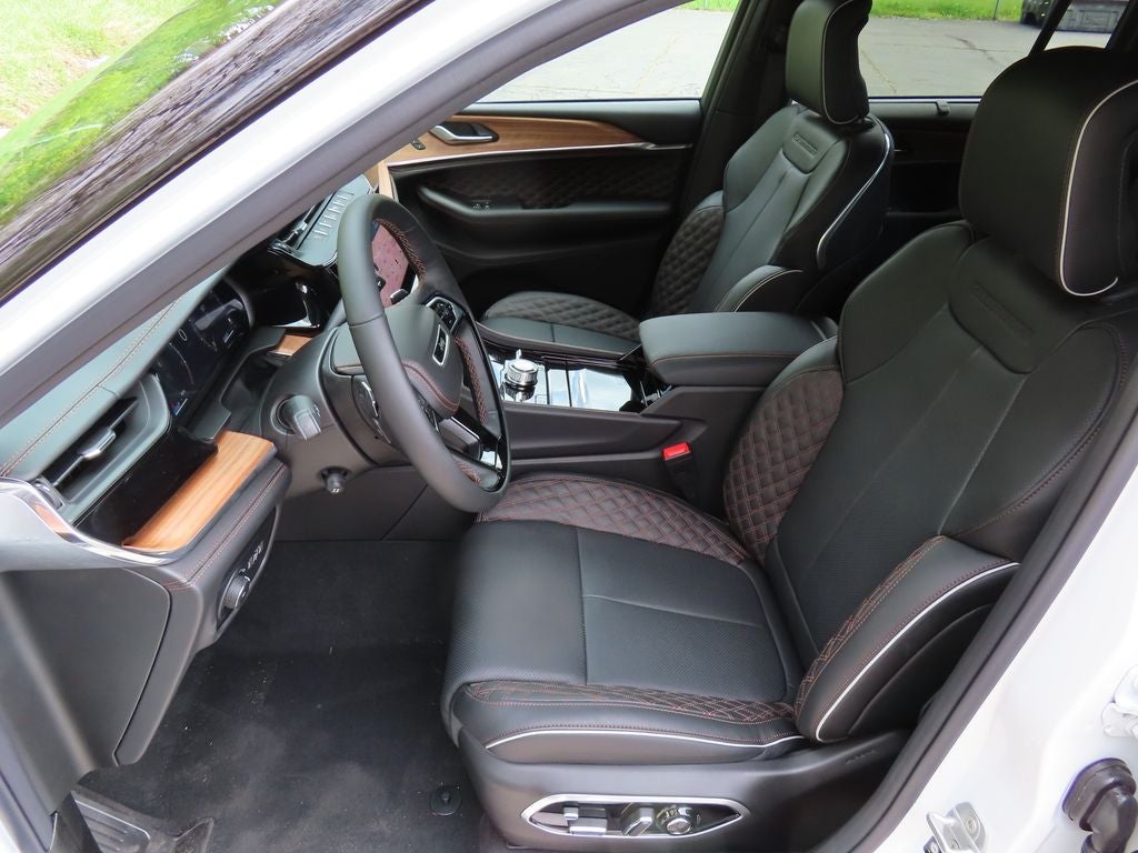2026 Jeep Grand Cherokee GRAND CHEROKEE SUMMIT 4X4