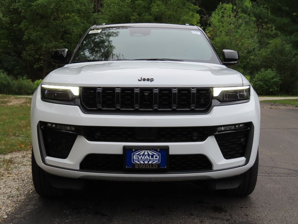 2027 Jeep Grand Cherokee GRAND CHEROKEE SUMMIT 4X4