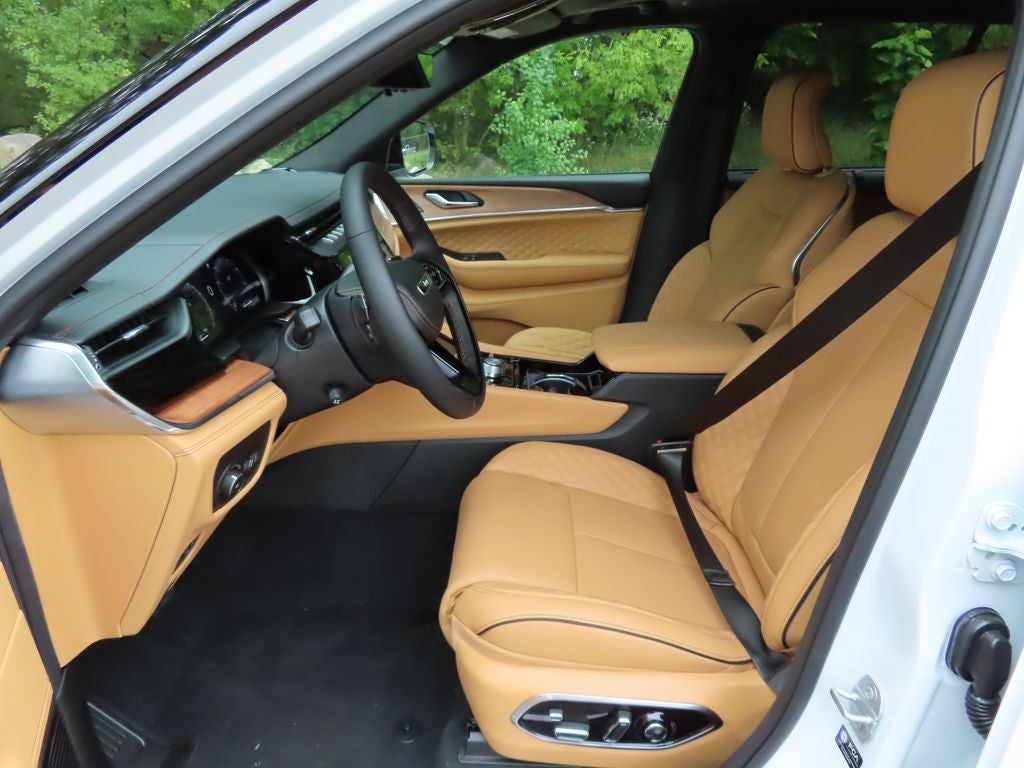2027 Jeep Grand Cherokee GRAND CHEROKEE SUMMIT 4X4
