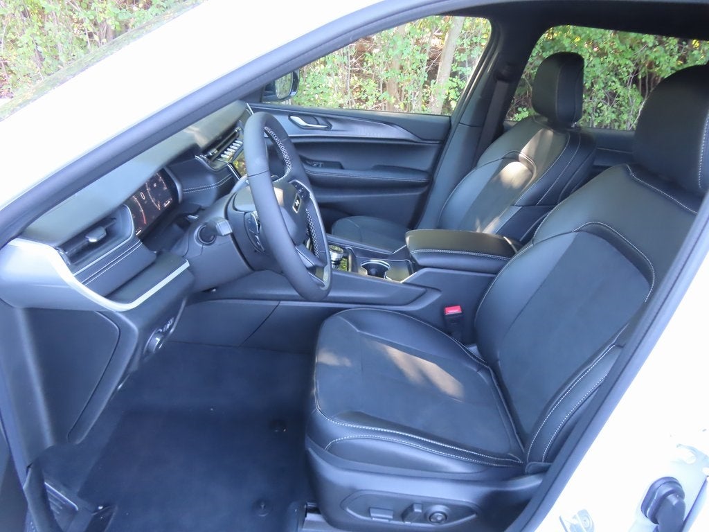 2025 Jeep Grand Cherokee L GRAND CHEROKEE L ALTITUDE X 4X4