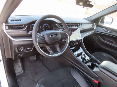 2025 Jeep Grand Cherokee L Altitude X 4x4