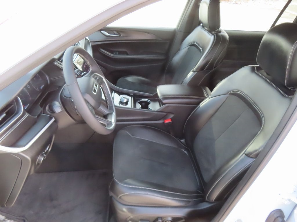 2025 Jeep Grand Cherokee L Altitude X 4x4