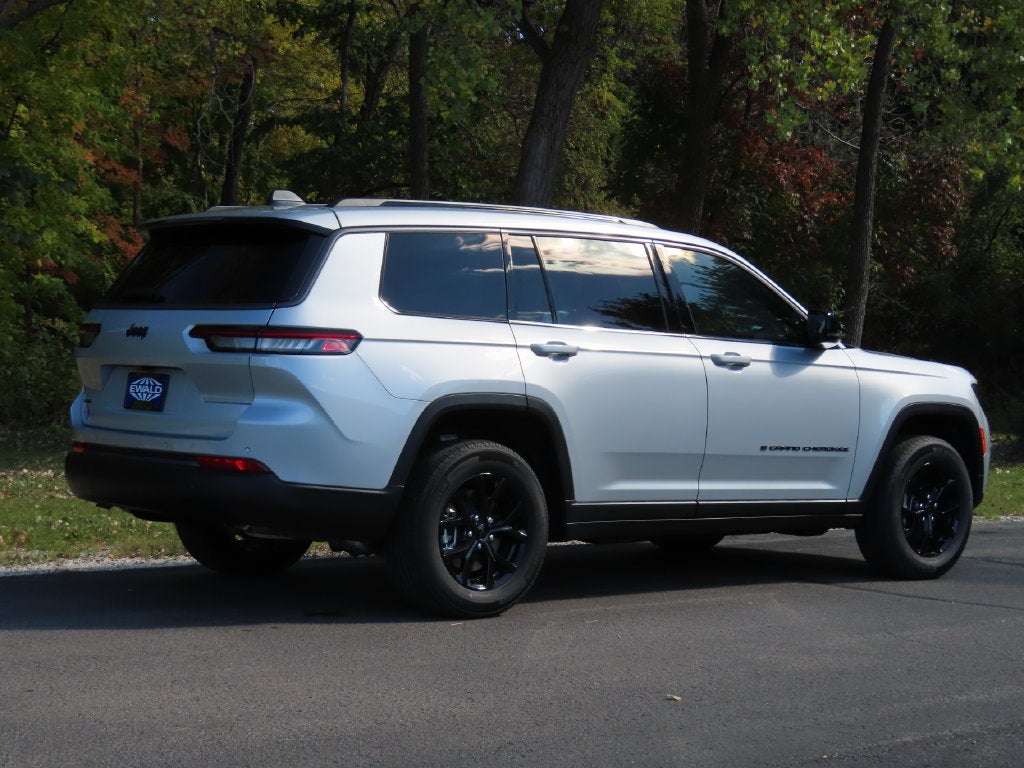 2026 Jeep Grand Cherokee L GRAND CHEROKEE L LAREDO ALTITUDE 4X4