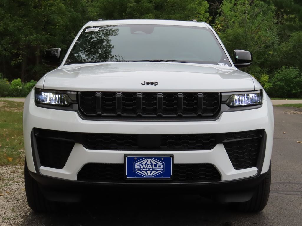 2027 Jeep Grand Cherokee L Laredo Altitude