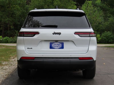 2027 Jeep Grand Cherokee L Laredo Altitude