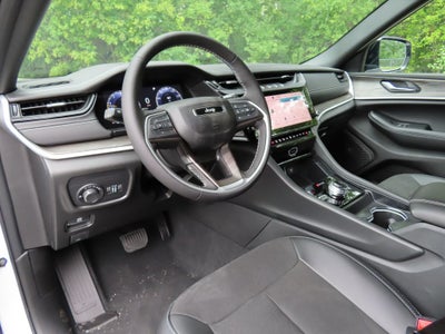 2027 Jeep Grand Cherokee L Laredo Altitude