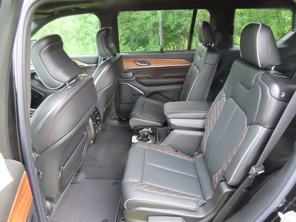 2026 Jeep Grand Cherokee L GRAND CHEROKEE L SUMMIT 4X4