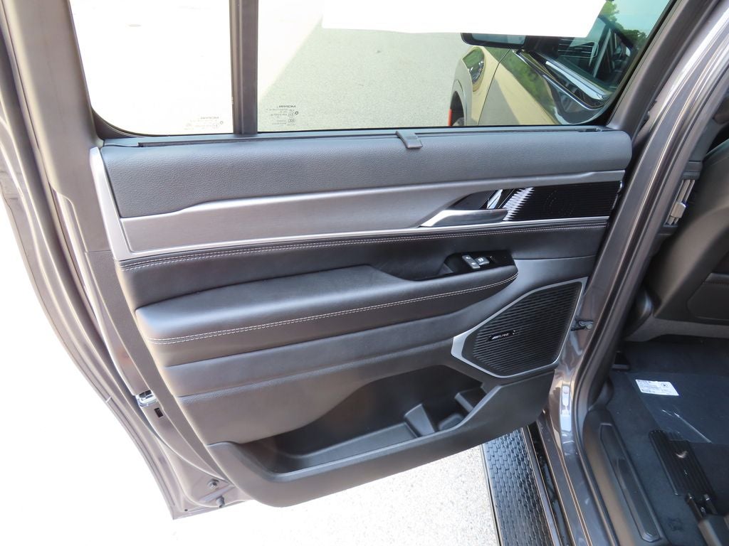 2026 Jeep Grand Wagoneer L GRAND WAGONEER L LIMITED ALTITUDE 4X4