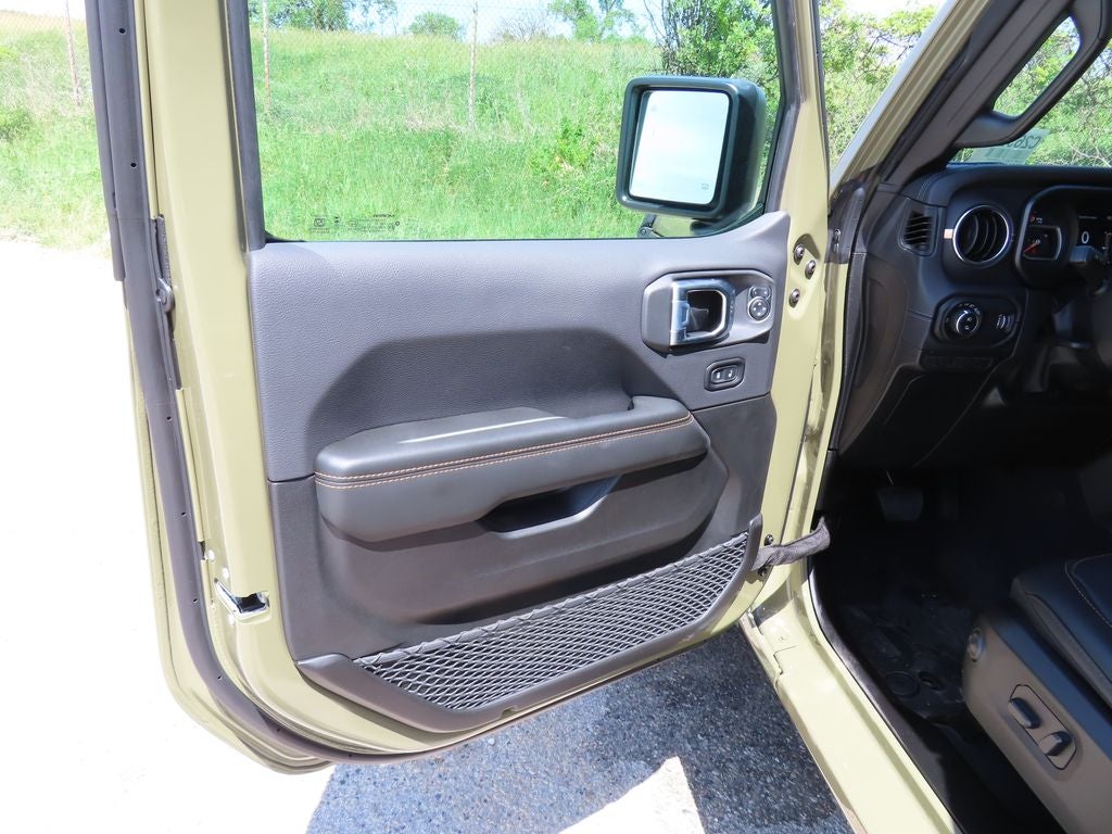 2026 Jeep Gladiator GLADIATOR SAHARA 4X4