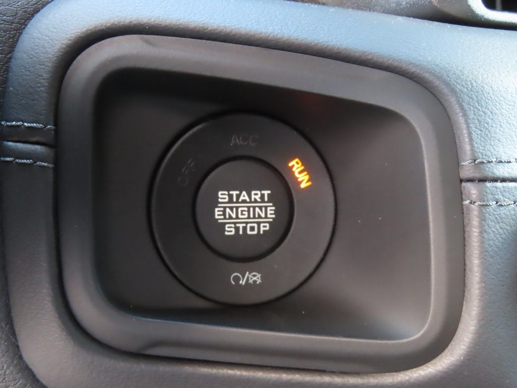 2025 Jeep Gladiator GLADIATOR HIGH TIDE 4X4