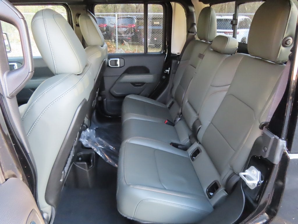 2026 Jeep Gladiator GLADIATOR MOJAVE 4X4