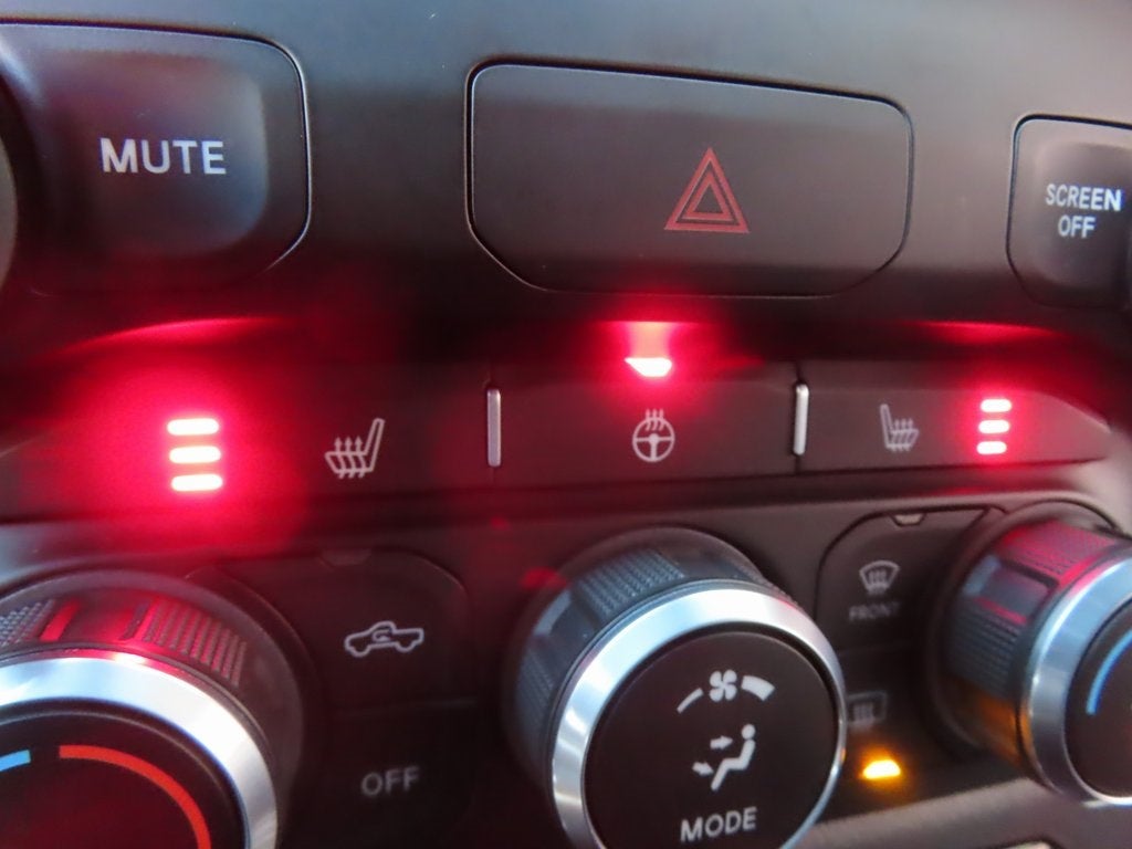 2023 RAM 1500 Big Horn Crew Cab 4x4 5'7' Box