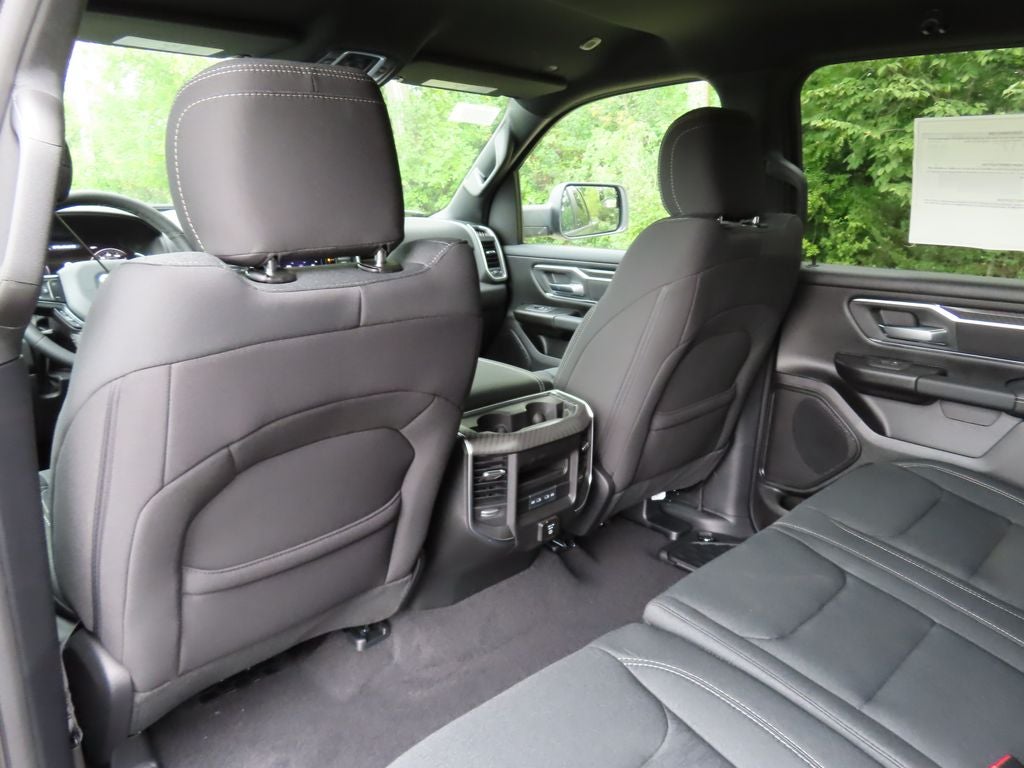 2027 RAM 1500 RAM 1500 BIG HORN CREW CAB 4X4 5'7' BOX
