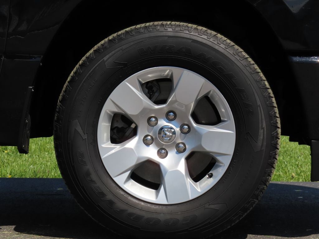 2023 RAM 1500 Big Horn Crew Cab 4x4 5'7' Box