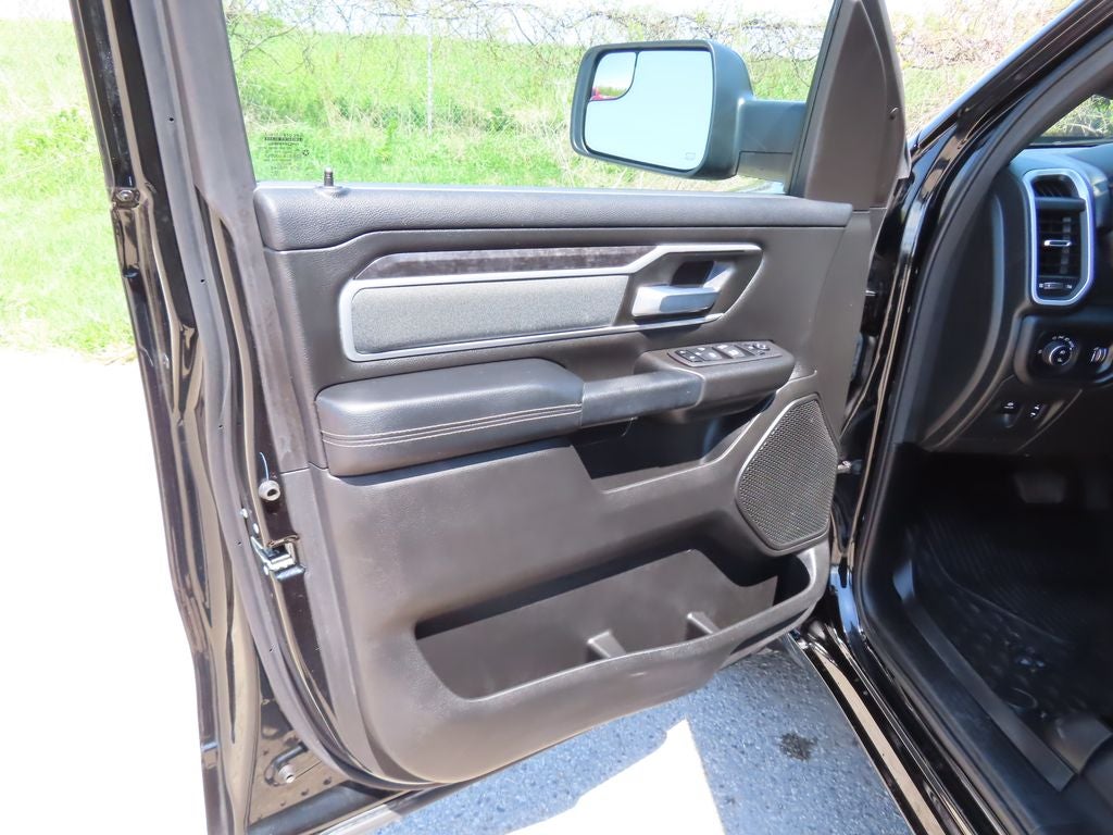 2023 RAM 1500 Big Horn Crew Cab 4x4 5'7' Box