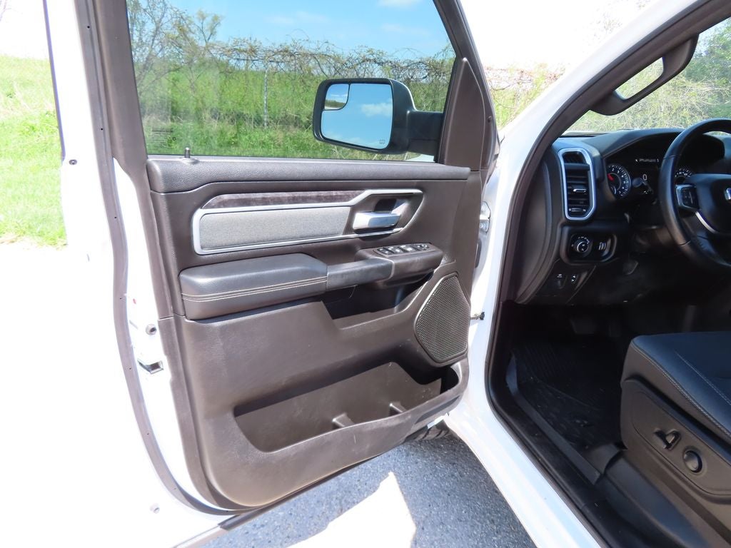 2022 RAM 1500 Big Horn Crew Cab 4x4 5'7' Box