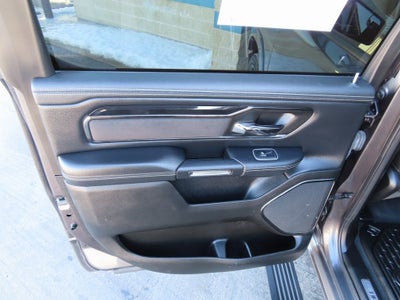 2022 RAM 1500 Laramie Crew Cab 4x4 5'7' Box