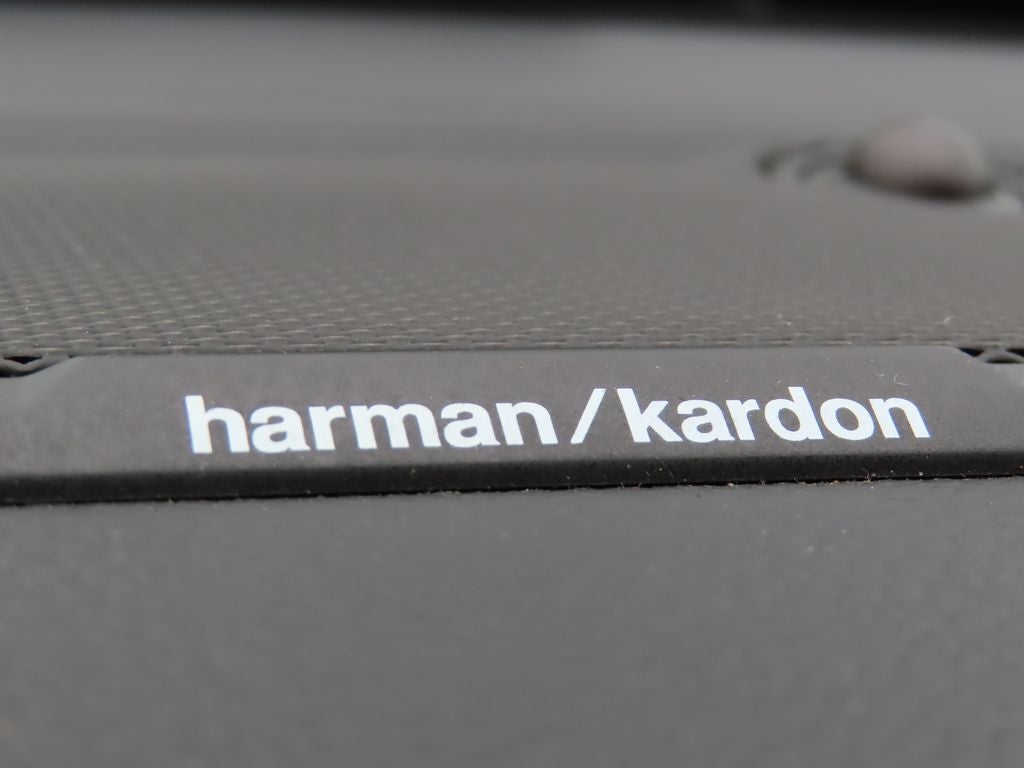 2022 RAM 1500 Laramie Crew Cab 4x4 5'7' Box