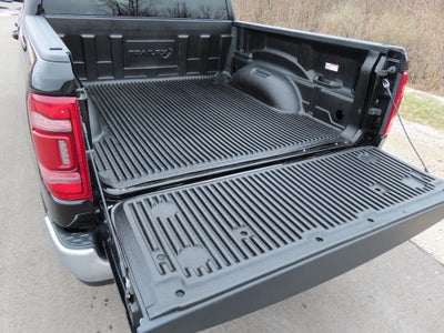 2024 RAM 1500 Laramie Crew Cab 4x4 5'7' Box