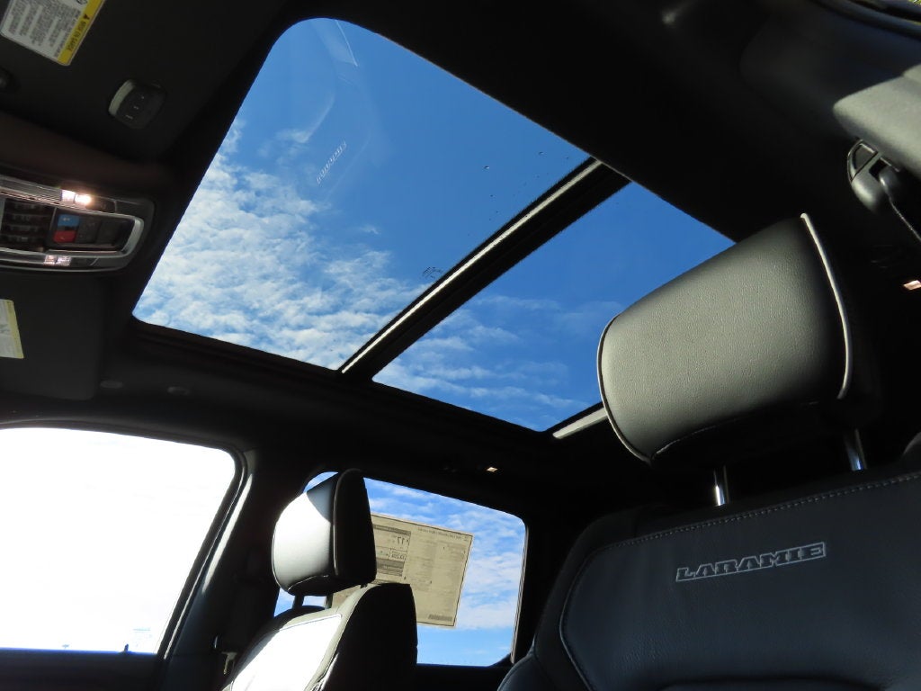 2027 RAM 1500 RAM 1500 LARAMIE CREW CAB 4X4 5'7' BOX