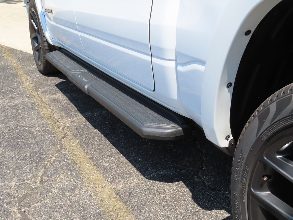 2022 RAM 1500 Laramie Crew Cab 4x4 5'7' Box