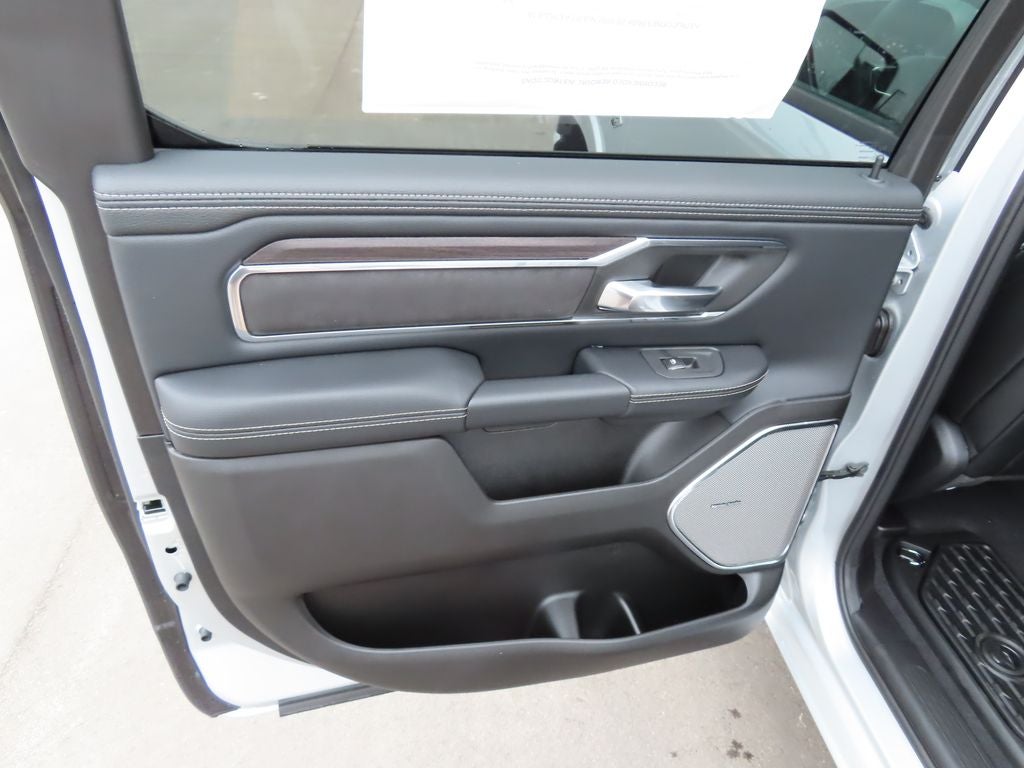 2026 RAM 1500 RAM 1500 LARAMIE CREW CAB 4X4 5'7' BOX