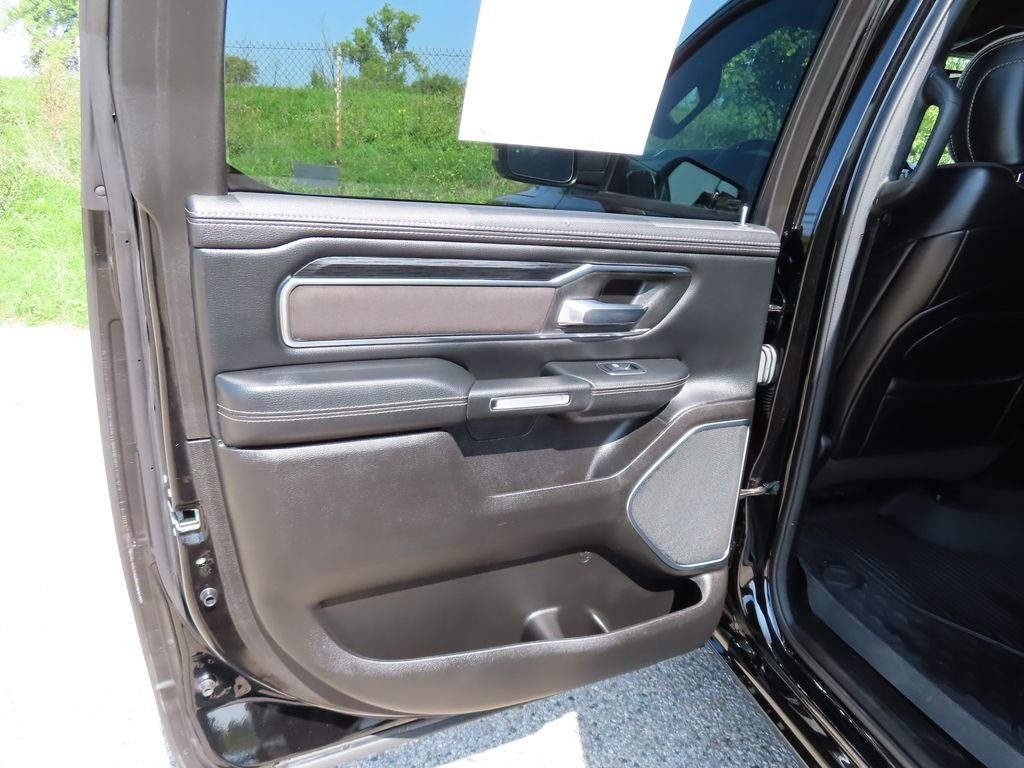 2024 RAM 1500 Laramie Crew Cab 4x4 5'7' Box