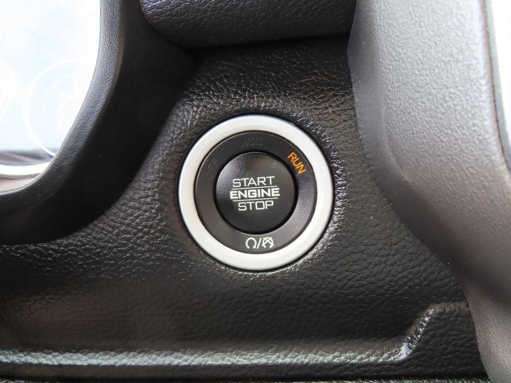 2023 RAM 1500 Laramie Crew Cab 4x4 5'7' Box