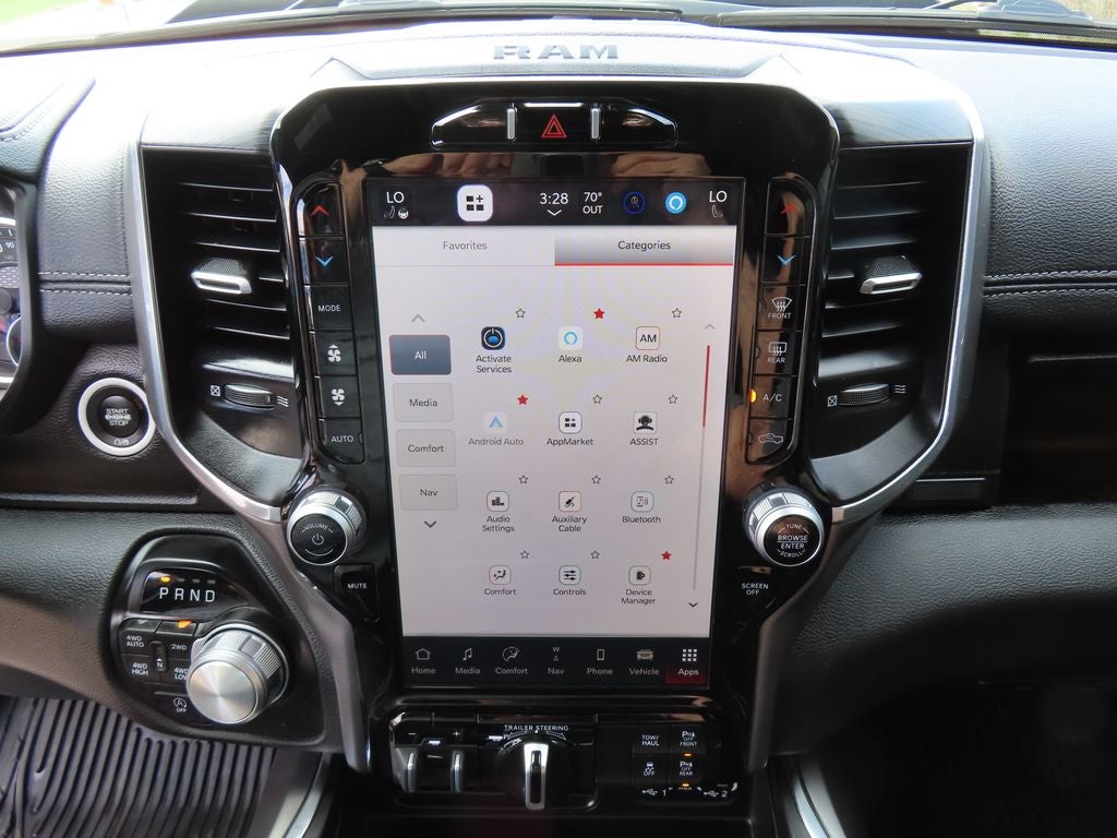 2023 RAM 1500 Laramie Crew Cab 4x4 5'7' Box