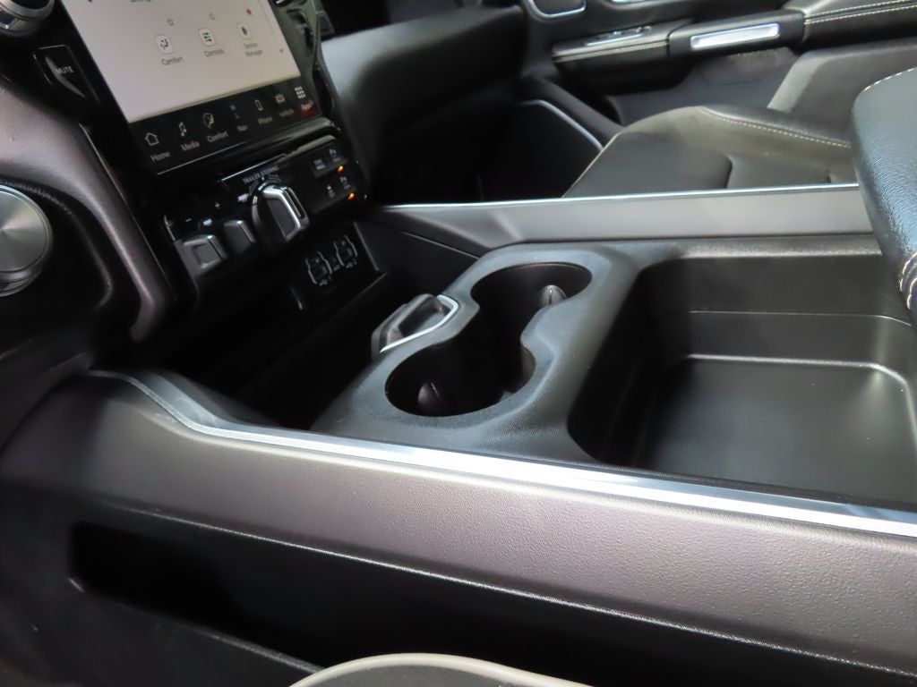 2023 RAM 1500 Laramie Crew Cab 4x4 5'7' Box