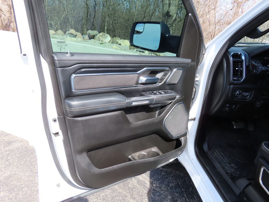 2024 RAM 1500 Laramie Crew Cab 4x4 5'7' Box